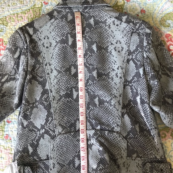 🌈Banana Republic🌈Snake print Real leather Moto Jacket - Picture 8 of 8